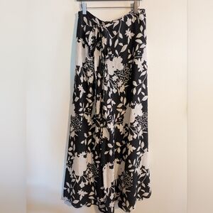 ANTHROPOLOGIE black and white floral pant with skirt - size 14